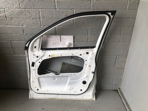 Discovery Sport Door Off Side Front in Fuji White L550 Land Rover L15066