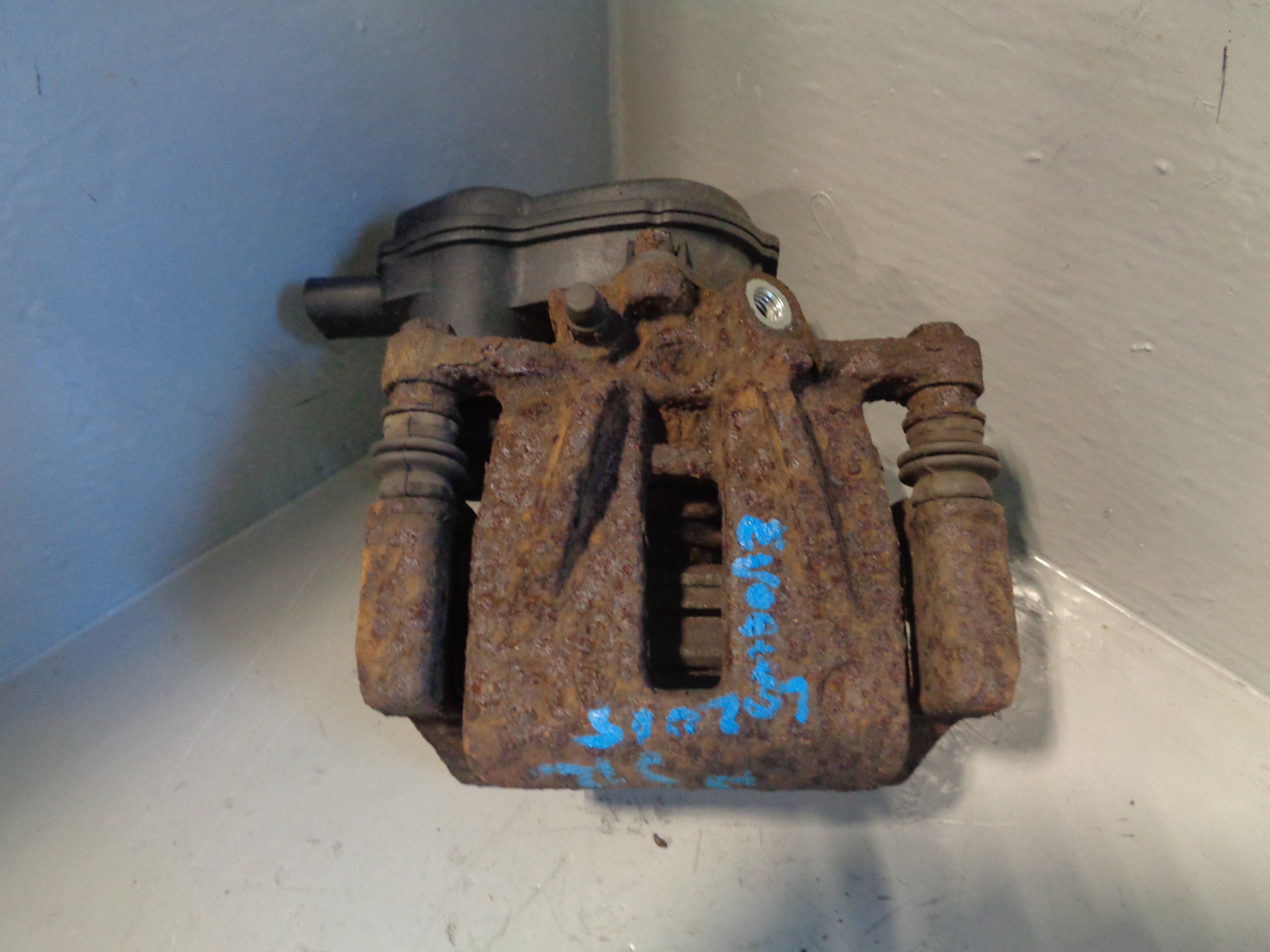Range Rover Evoque Brake Caliper Near Side Rear L538 2011 to 2015 ...