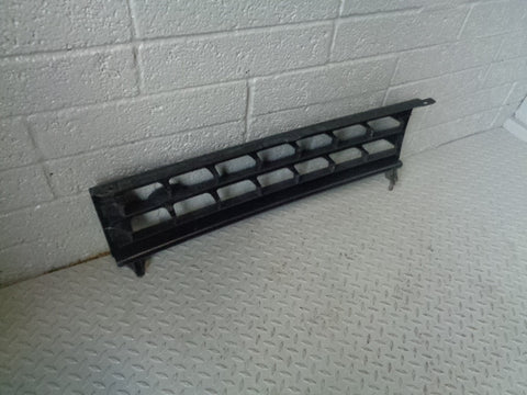 Discovery 2 Front Grille Facelift Land Rover Black 2002 to 2004