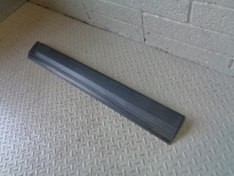 Discovery 3 Lower Door Moulding Trim Near Side Front Land Rover 2004 to 2009