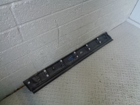 Discovery 3 Lower Door Moulding Trim Off Side Front Land Rover 2004 to 2009