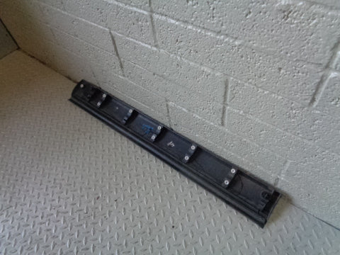 Discovery 3 Lower Door Moulding Trim Off Side Front Land Rover 2004 to 2009