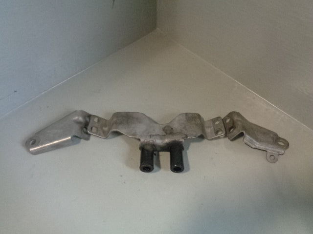Exhaust Crossover Link Pipe Bracket Discovery 3 Range Rover Sport 2.7 TDV6 Auto
