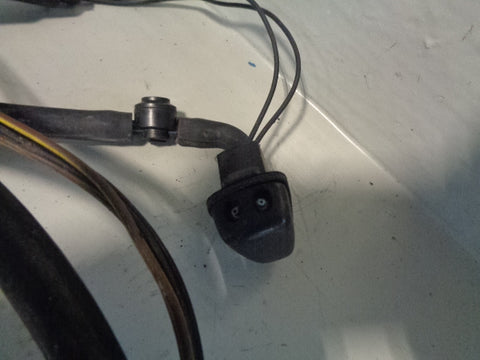 Range Rover Sport Windscreen Washer Jets Pair Of with Wiring Loom L320