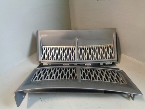 Range Rover L322 Wing Side Grilles Vents Supercharged 2002 to 2009 R31083