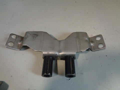 Land Rover Discovery 3 Exhaust Crossover Link Pipe Bracket 2.7 TDV6 Manual