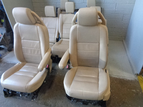 Discovery 3 Seats Leather Electric x 7 Land Rover in Alpaca 2004 to 2009 K23053