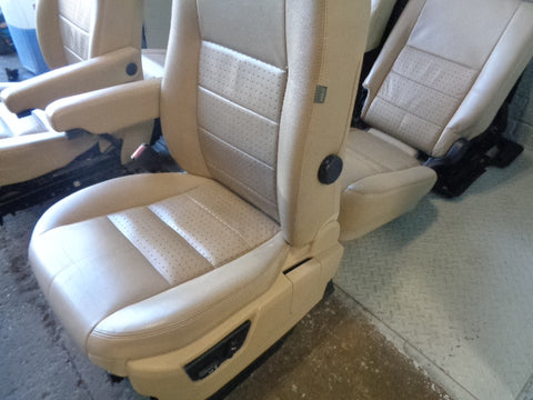 Discovery 3 Seats Leather Electric x 7 Land Rover in Alpaca 2004 to 2009 K23053