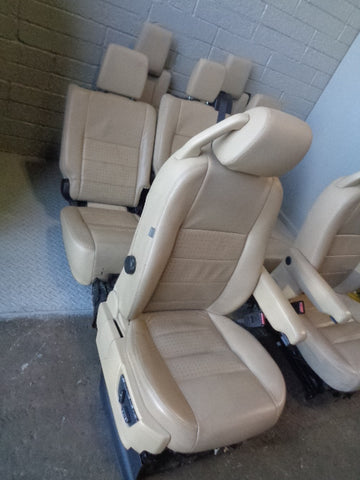 Discovery 3 Seats Leather Electric x 7 Land Rover in Alpaca 2004 to 2009 K23053