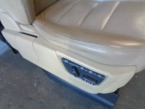 Discovery 3 Seats Leather Electric x 7 Land Rover in Alpaca 2004 to 2009 K23053