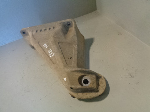 Range Rover L322 Engine Mount 2211 6754410 3.0 TD6 2002 to 2006