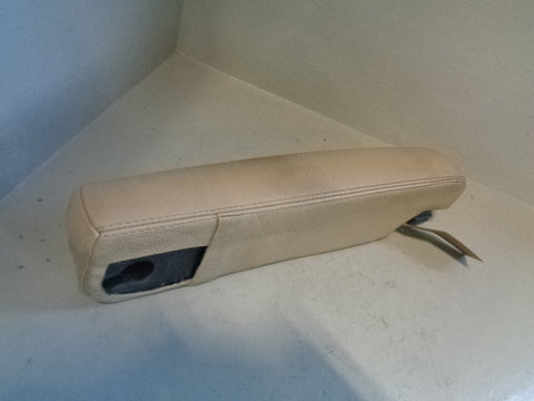 Discovery 3 Armrest Off Side Drivers Alpaca Land Rover 2004 to 2009 K05053