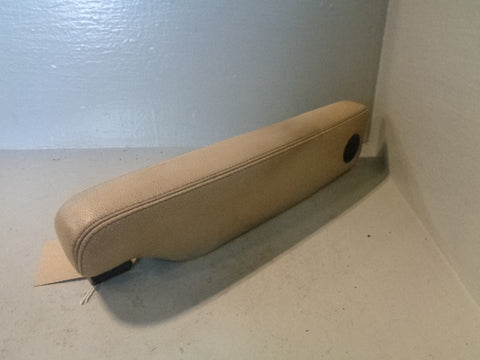 Discovery 3 Armrest Off Side Drivers Alpaca Land Rover 2004 to 2009 K05053