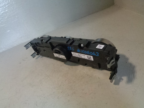 Range Rover Sport Radio Stereo Control Panel and Clock AH22-18C858-BE L320
