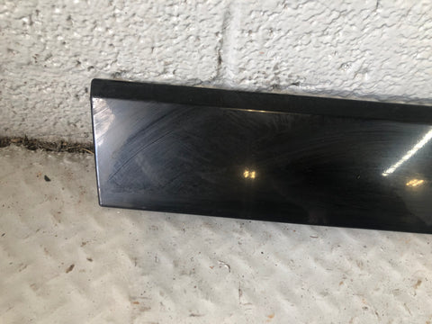Discovery 4 Tailgate Trim External Lower Santorini Black Land Rover 2009 to 2014