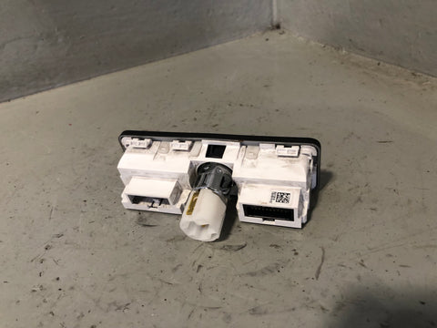 Range Rover L405 Aux USB 12V Ports Connection Unit CPLA-19C166-CB 2013 to 2017
