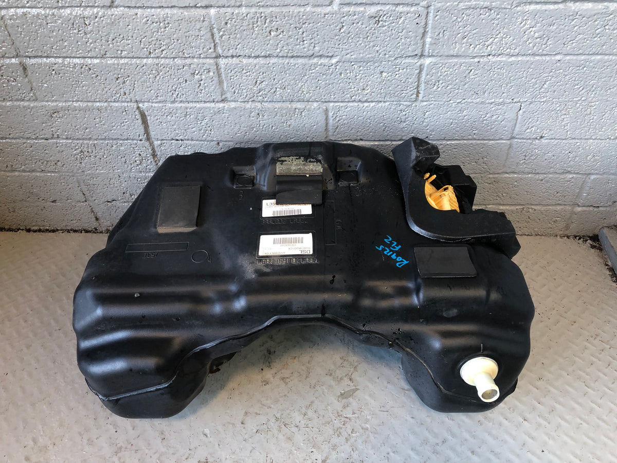 Freelander 2 Fuel Tank Plastic and Sender Pump 2.2 TD4 Land Rover 6G92-9K007