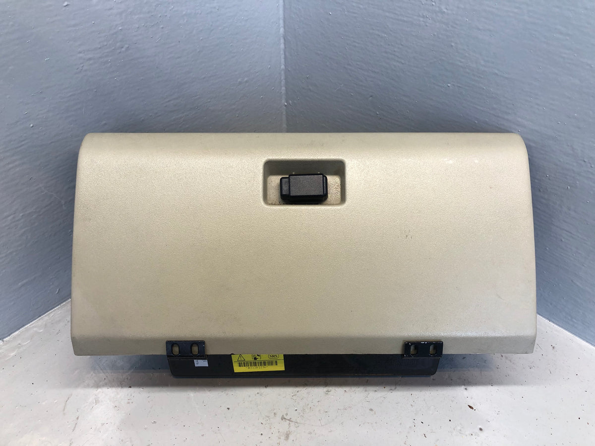 Discovery 2 Glove Box Complete Unit in Beige Land Rover 1998 to 2004 XXX