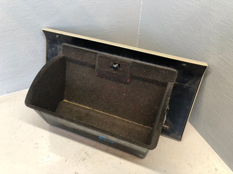 Discovery 2 Glove Box Complete Unit in Beige Land Rover 1998 to 2004 XXX
