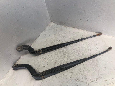 Discovery 4 Wiper Arms Front Pair of Windscreen Land Rover 2009 to 2014