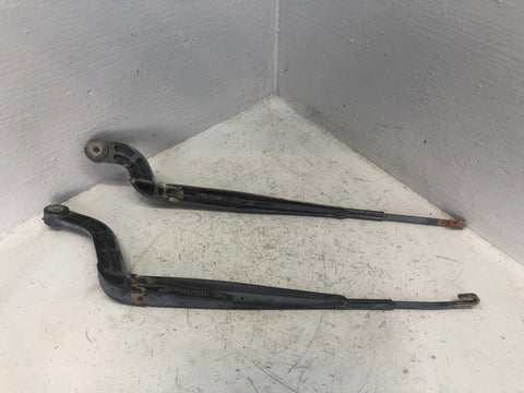 Discovery 4 Wiper Arms Front Pair of Windscreen Land Rover 2009 to 2014