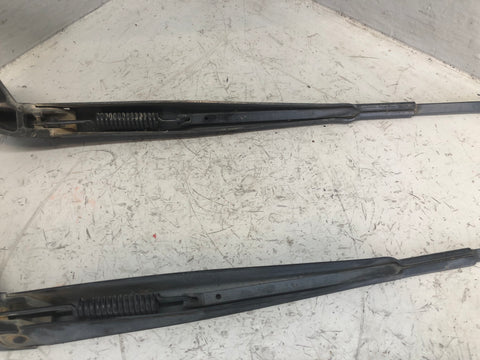 Discovery 4 Wiper Arms Front Pair of Windscreen Land Rover 2009 to 2014