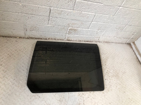 Discovery 4 Window Glass Quarter Off Side Rear Land Rover 2009 to 2016
