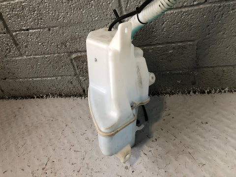 Freelander 2 Washer Bottle Windscreen and One Pump Land Rover 2006 to 2015