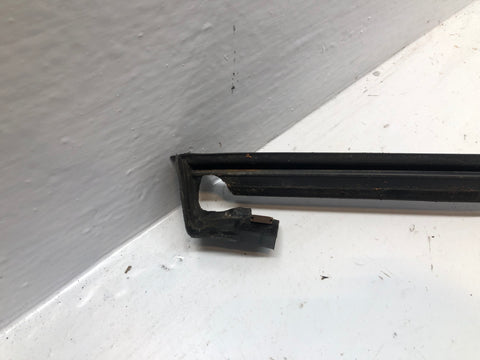 Discovery 2 Weather Strip Seal Off Side Rear Window Trim Land Rover 1998 to 2004