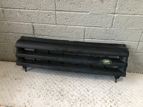 Discovery 2 Front Grille Facelift DHB000210PMA Black Land Rover 2002 to 2004