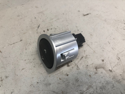 Range Rover L322 Electric Glove Box Release Switch Facelift 2006 to 2010