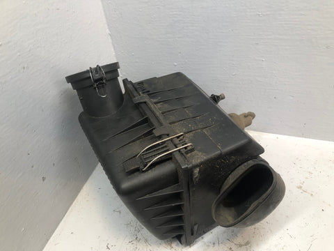 Discovery 2 Air Box Filter Housing 2.5 TD5 15p L318 Land Rover 2002 to 2004