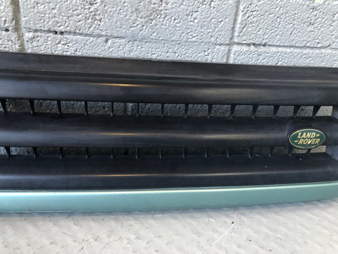 Discovery 2 Front Grille Pre-Facelift Charleston Green Land Rover L20076