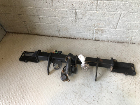 Range Rover Sport Tow Bar with Single Electrics Bolts L494 2014 to 2022 L14096