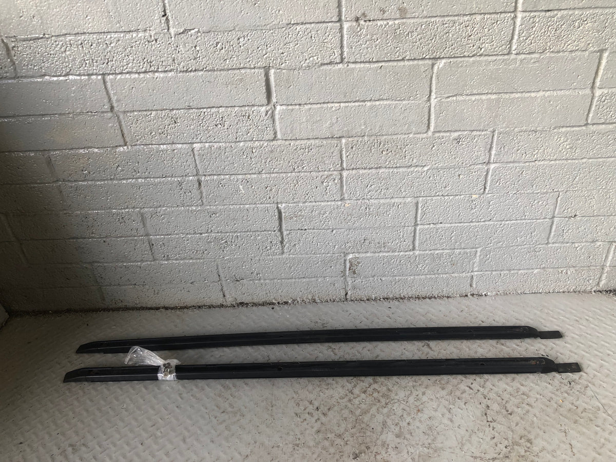 Discovery 4 Roof Rails Three Quarter Length Roof Bars Land Rover D13086