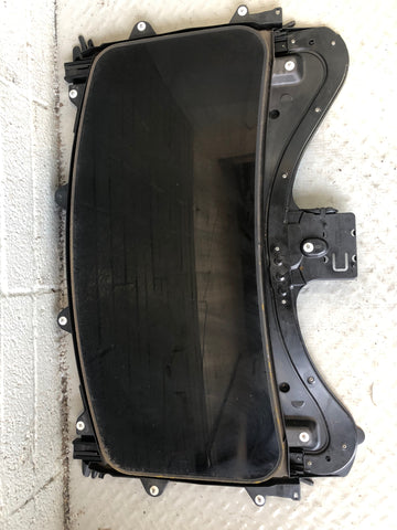 Discovery 3 Sunroof Complete with Motor and Blind Land Rover 2004 to 2009 J17076