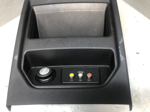 Range Rover Evoque Centre Console Rear Panel with AV Ports and Air Vents L538