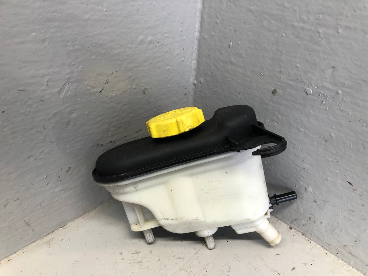 Range Rover Sport ACE Active Cornering Fluid Reservoir Tank L494 2014 to 201=