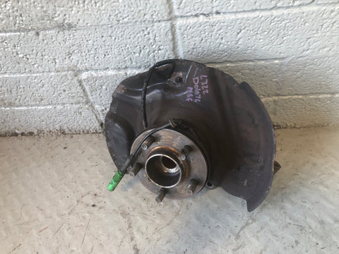 Range Rover L322 Hub Assembly Near Side Front 2006 to 2009 All Models D01076