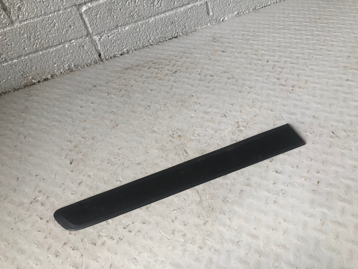 Discovery 3 Door Rubbing Strip Off Side Rear 2004 to 2009 Land Rover K17026