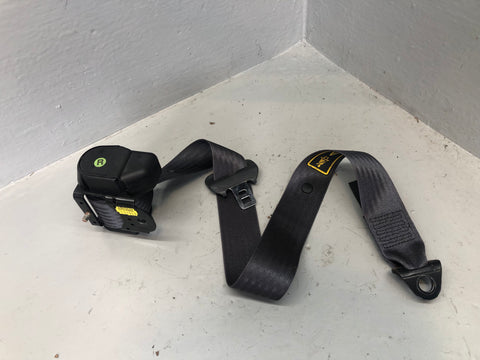 Discovery 2 Seat Belt Centre Rear in Grey Land Rover 1998 to 2004