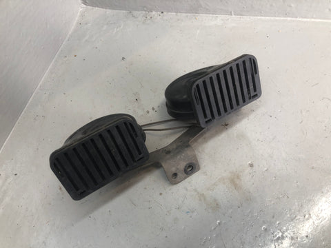 Jaguar XF Horns Pair Of Hi and Low X250 2007 to 2014