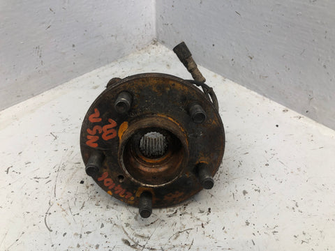 Discovery 2 Hub Bare with ABS Sensor Near Side Rear TD5 Land Rover 1998 to 2004
