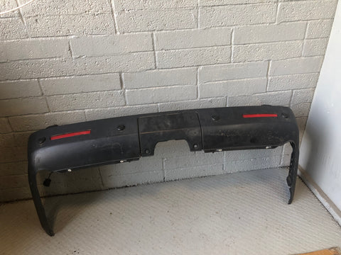 Discovery 3 Rear Bumper with Reflectors Parking Sensors Land Rover K02066