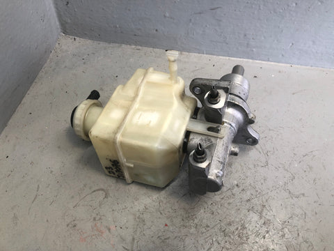 Discovery 3 Brake Master Cylinder with Reservoir Auto Land Rover 2004 to 2009