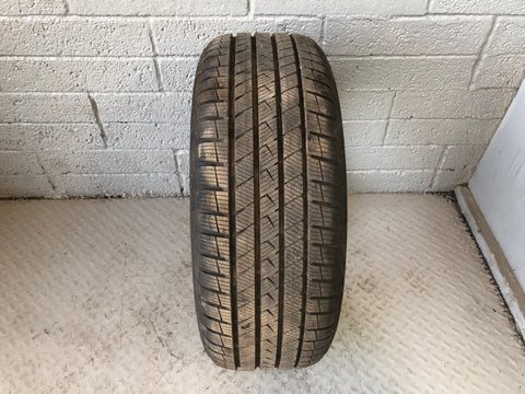 Vredestein Quatrac Pro Tyre Part Worn 20" 255/50R20 6mm Tread D27056A
