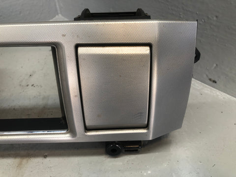Jaguar XF Dashboard Air Vents Centre CX23-19K617-AC X250 2007 to 2012