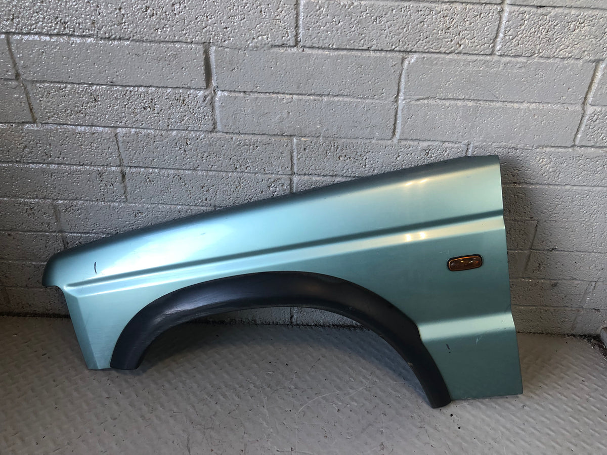 Discovery 2 Front Wing Near Side Charleston Green Land Rover 1998 to 2002 L20076