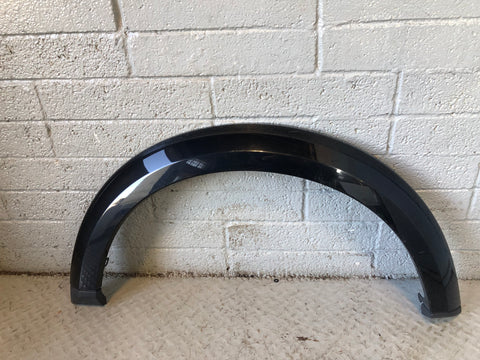 Discovery 4 Wheel Arch Trim Front Off Side Sumatra Black Land Rover L319