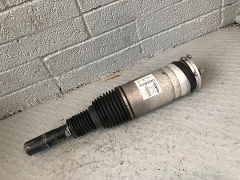 Range Rover L405 Strut Air Suspension Shock Absorber Near Side Front 22277022